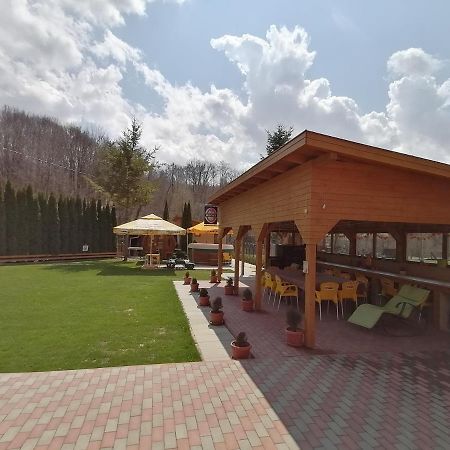 Pensiunea Colt Alb Băile Homorod Exterior photo