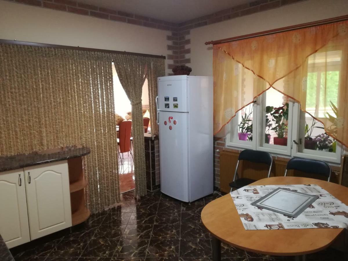 Pensiunea Colt Alb Băile Homorod Exterior photo