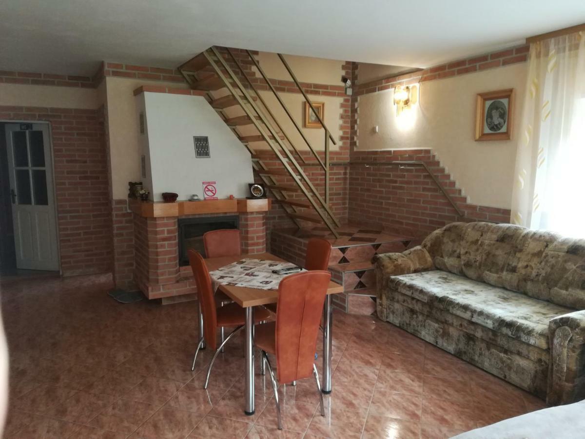 Pensiunea Colt Alb Băile Homorod Exterior photo